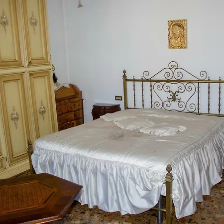 Tarsilla Apartman